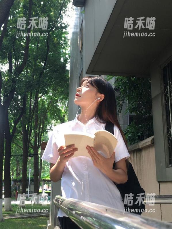 51吃瓜网 瓜田李下,51吃瓜网最新推出‘边吃边播’,真的是瓜式新体验!