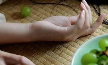 52cg的地址，居然在那种令人意外的胡同里…