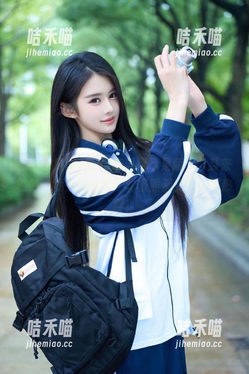 58吃瓜网 用58吃瓜网苹果版,八卦来临时,我只想高喊:北极熊都受不了这热度!
