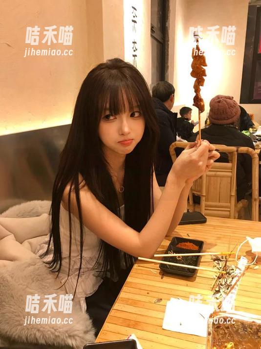 58吃瓜网 下载58吃瓜网,趁午饭时间抢占八卦阵地,脑洞大开都不够用!