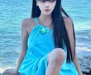我点开了链接，随便一翻就是N种八卦，“718黑瓜吃料”的魅力真让人跌宕。