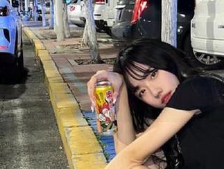 在线聊天，718黑瓜吃料，一边吃瓜一边漫无目的地瞎聊～