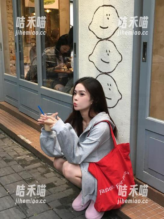 91吃瓜中心 孤单无聊?下载91吃瓜中心,谁在追谁,瓜好歹也能同舟共济!