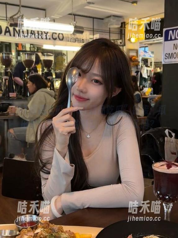 “91精品吃瓜”链接：瓜田里悄悄绽放的骚动，你看到了吗？
