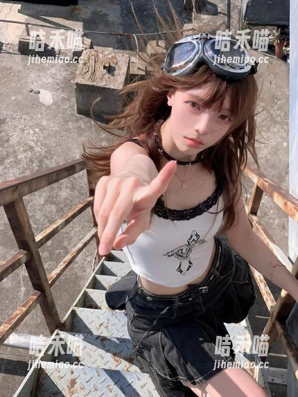 进入cgw首页，我的目光就被那些八卦吸引，难以自拔！