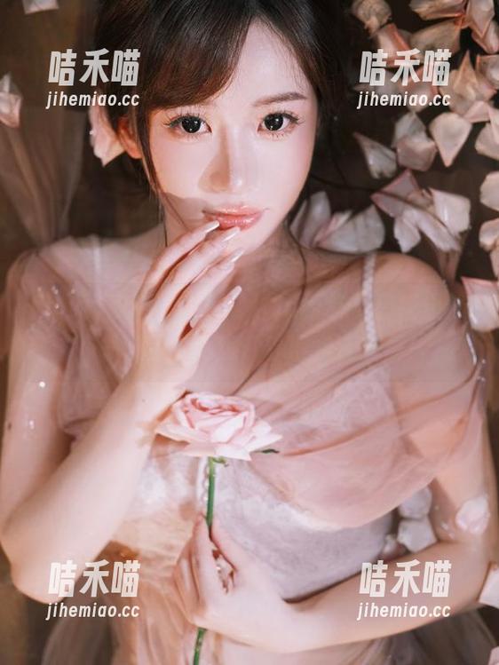 哎哟，不得了，hlw首页已经上演了一场宫斗大戏，看得我直刷屏！