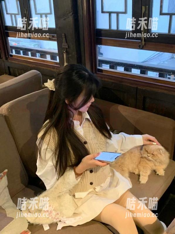 每次在线都忍不住刷新hlw，你们也是这么回事吗？