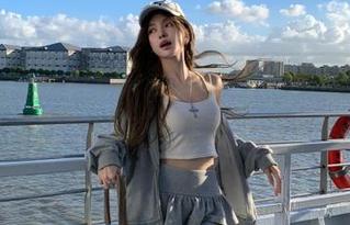 在zztt11首页，看到的都是“甜中带涩”的瓜，你敢来尝尝吗？
