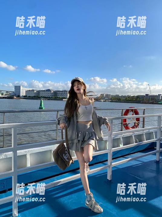 zztt 在zztt11首页,看到的都是“甜中带涩”的瓜,你敢来尝尝吗?
