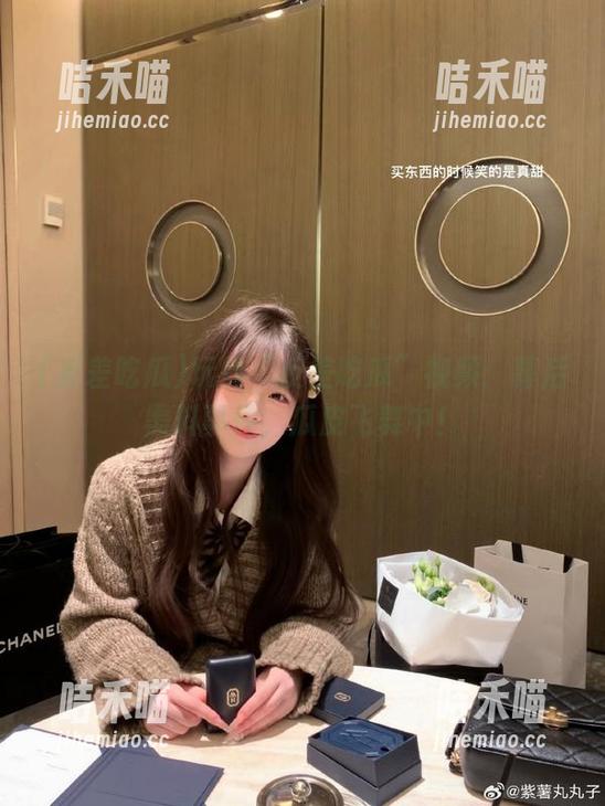 玩转“反差吃瓜”视频：幕后黑料事件，瓜皮飞舞中！