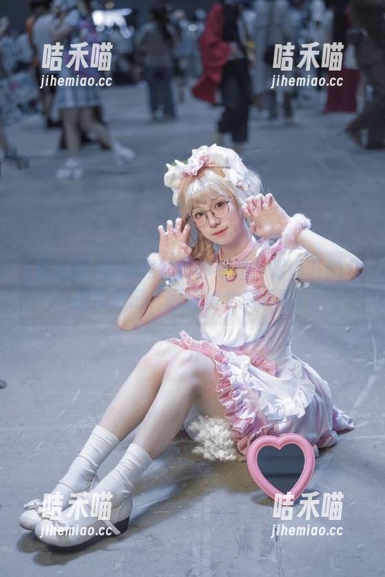 吃瓜网的绝妙线路：朝阳下的八卦漫游记，顺便捡个瓜好看！