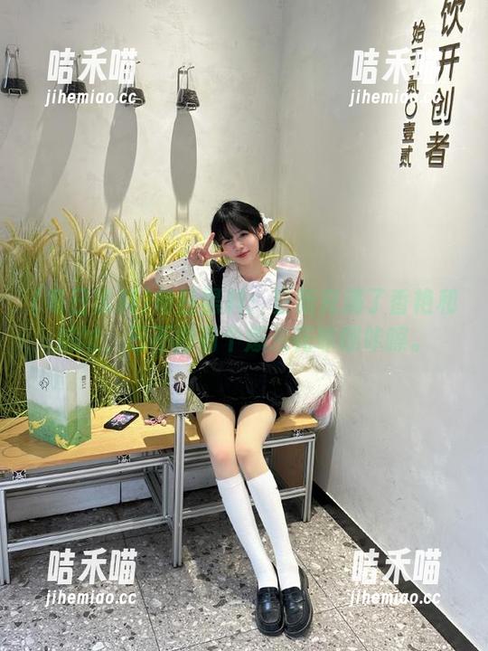 每日黑料 每日黑料:更新充满了香艳和尴尬,巴不得有个爆米花咔嚓咔嚓。
