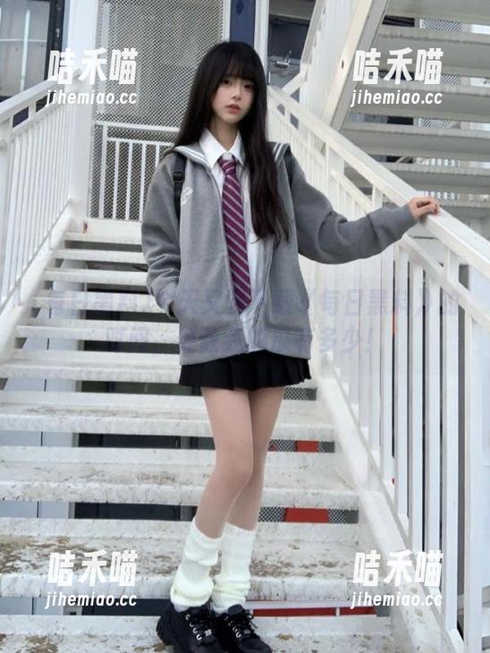 每日黑料 今天又到下载《每日黑料》的时间,数数我的瓜有多少!