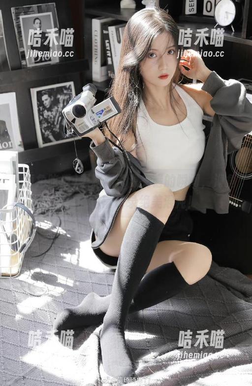 黑料和资源交错的瞬间，海角吃瓜的日常记录绝美混沌！