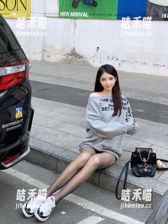 每次观看都觉得像在看戏，网爆黑料不过是场精彩的闹剧嘛。