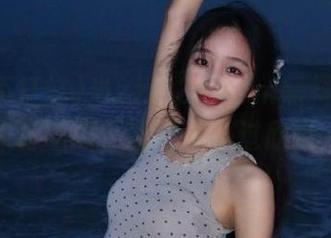 当zztt35.ccm黑料不打烊，众人皆吃瓜，我只是路过欣赏一下。