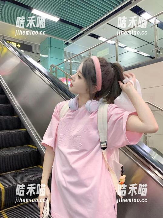 黑料社 “www.黑料社”的传送门,通往你意想不到的瓜田乐土!