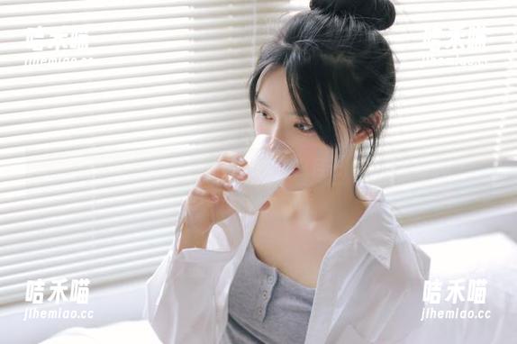 黑料社最新资讯：永久的白月光，还是一场泡影？