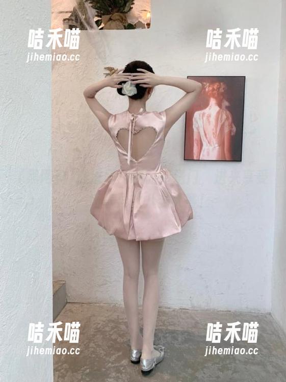 黑网料 透过黑网料的传送门,进来享受一场奇异的八卦大赛!